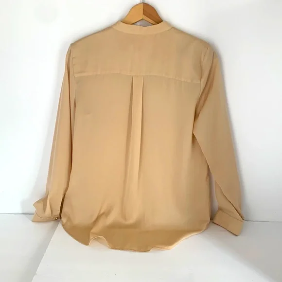 Chico’s tan long sleeve dress blouse - Size 0 - Picture 3 of 6